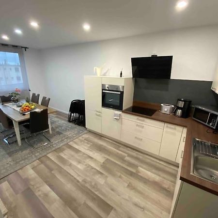 Apartment City Sued- 5 Zimmer_15 Personen _ Komplett_Eingerichtet Hambourg Extérieur photo