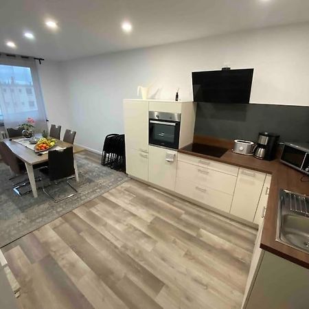 Apartment City Sued- 5 Zimmer_15 Personen _ Komplett_Eingerichtet Hambourg Extérieur photo