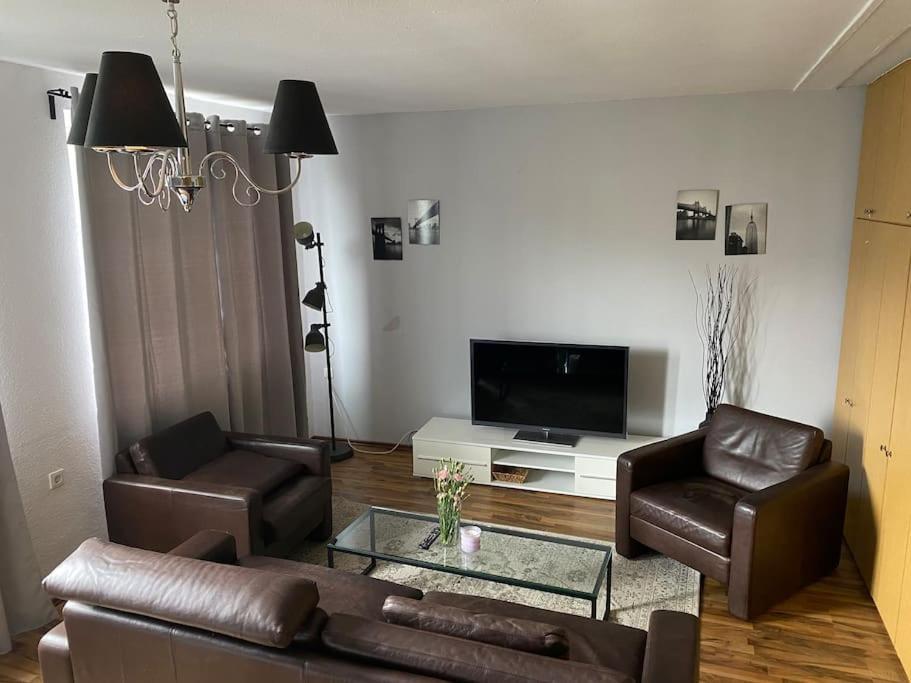 Apartment City Sued- 5 Zimmer_15 Personen _ Komplett_Eingerichtet Hambourg Extérieur photo