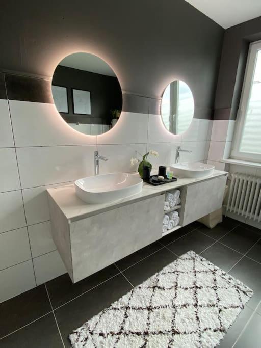 Apartment City Sued- 5 Zimmer_15 Personen _ Komplett_Eingerichtet Hambourg Extérieur photo